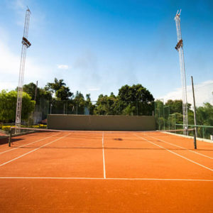 Construction de Courts de Tennis à Toulon : Garantir un Drainage Optimal pour des Performances Exceptionnelles