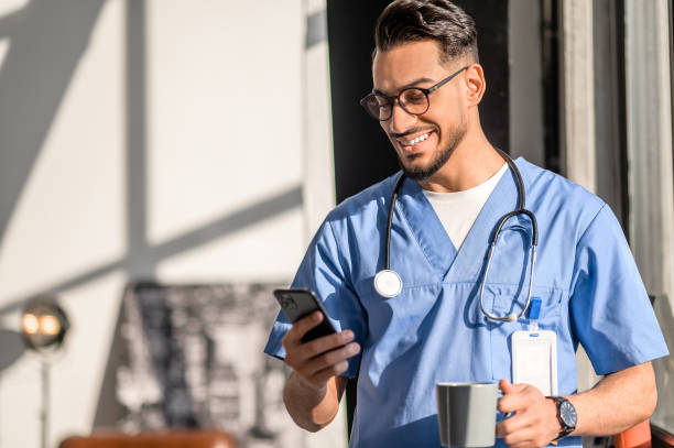 Les Avantages de la Collaboration avec un Médecin Remplaçant en Zone Rurale