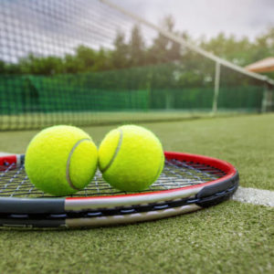 Une construction de court de tennis à Aix-en-Provence peut-elle être utilisée toute l’année sans interruption ?